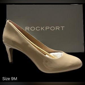 BRAND NEW: Rockport Patent Leather pumps nude size 9M